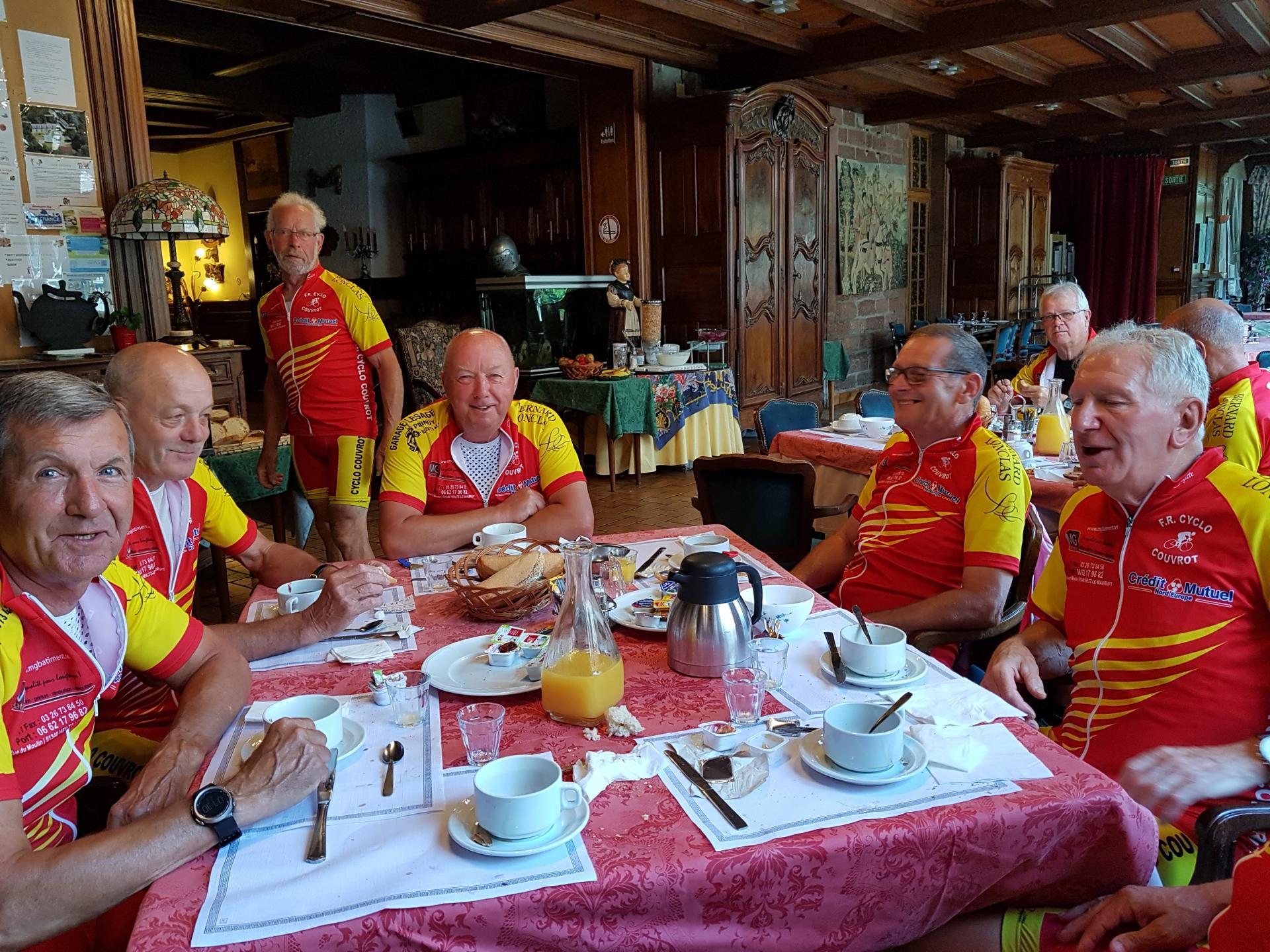 Obernai 2018. Pause déjeuner avant efforts ....