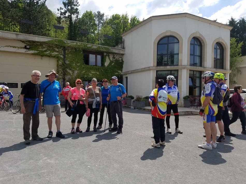 La Lonclas. 13/05/2023 Cycliste et marcheurs