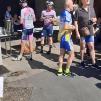 Arrivée de quelques cyclos